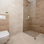 Sportiva With Private Heated Pool Zadar