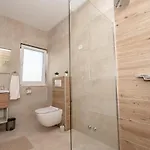 Vila Sportiva With Private Heated Pool