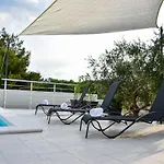 Sportiva With Private Heated Pool Vila *