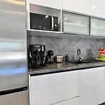 Sportiva With Private Heated Pool Vila *