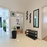 Sportiva With Private Heated Pool Vila *