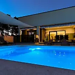 Vila Sportiva With Private Heated Pool Zadar