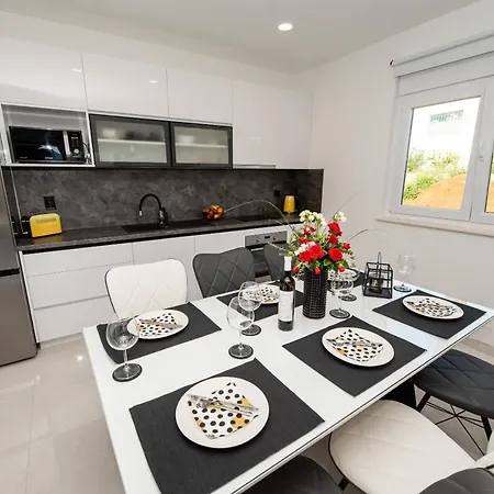 Villa Sportiva Zadar With Private Pool Villa *