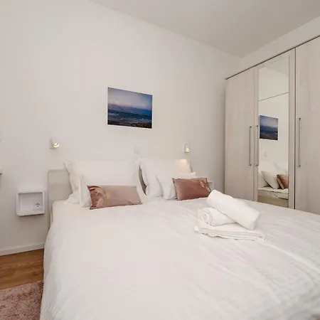 Villa Sportiva Zadar With Private Pool *
