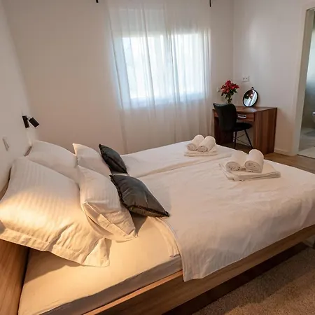 Villa Sportiva Zadar With Private Pool Villa *