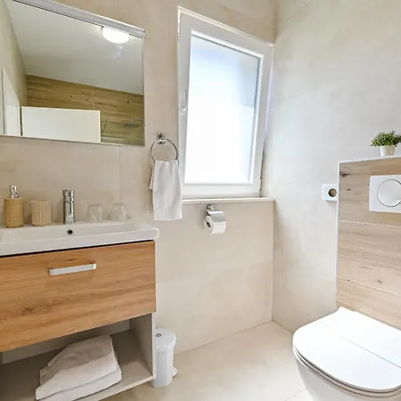 Villa Sportiva With Private Heated Pool