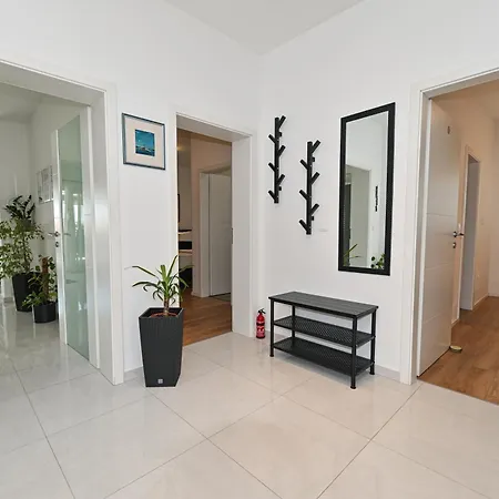 Sportiva With Private Heated Pool * Zadar