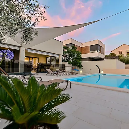 Sportiva With Private Heated Pool *