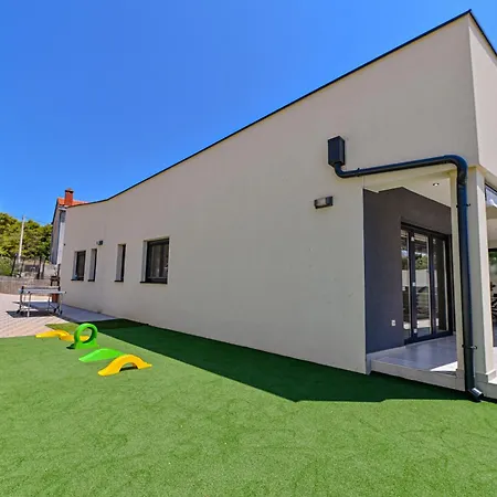 Sportiva With Private Heated Pool Villa Zadar