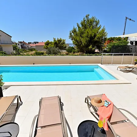 Villa Sportiva With Private Heated Pool Zadar