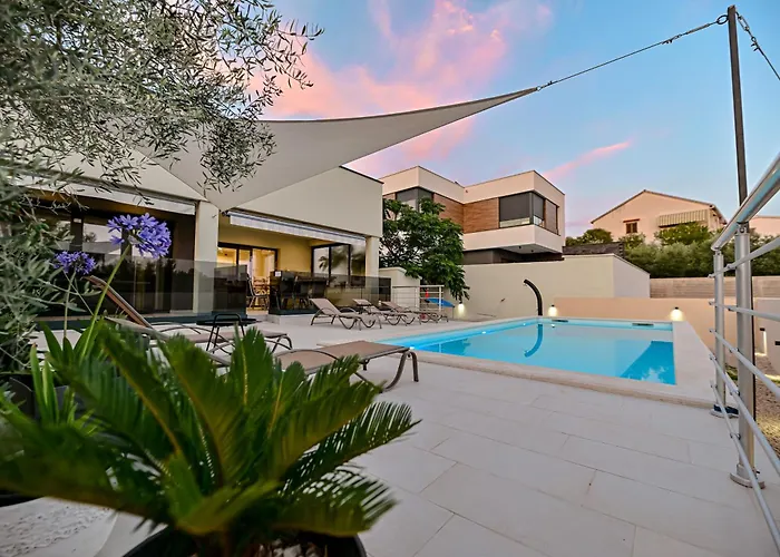 Sportiva With Private Heated Pool *