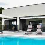 Sportiva With Private Heated Pool * 자다르