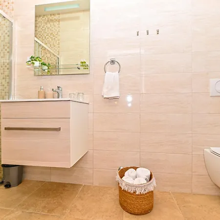 Vila Sportiva With Private Heated Pool Zadar