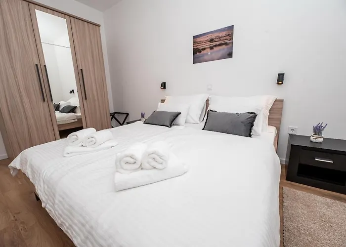 Sportiva With Private Heated Pool Vila *