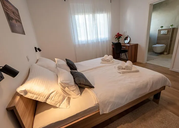 Sportiva With Private Heated Pool Vila *
