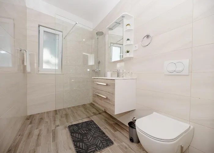 Villa Sportiva With Private Heated Pool