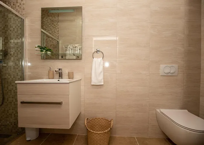 Sportiva With Private Heated Pool Vila *