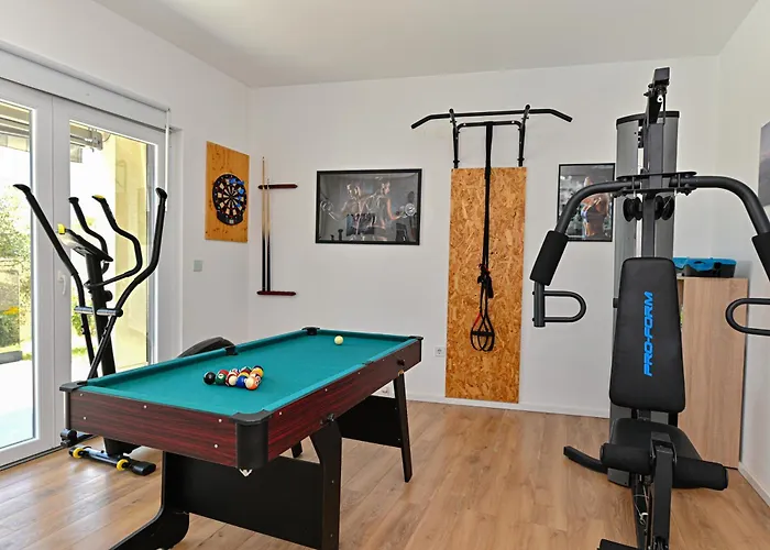 Sportiva With Private Heated Pool Vila *